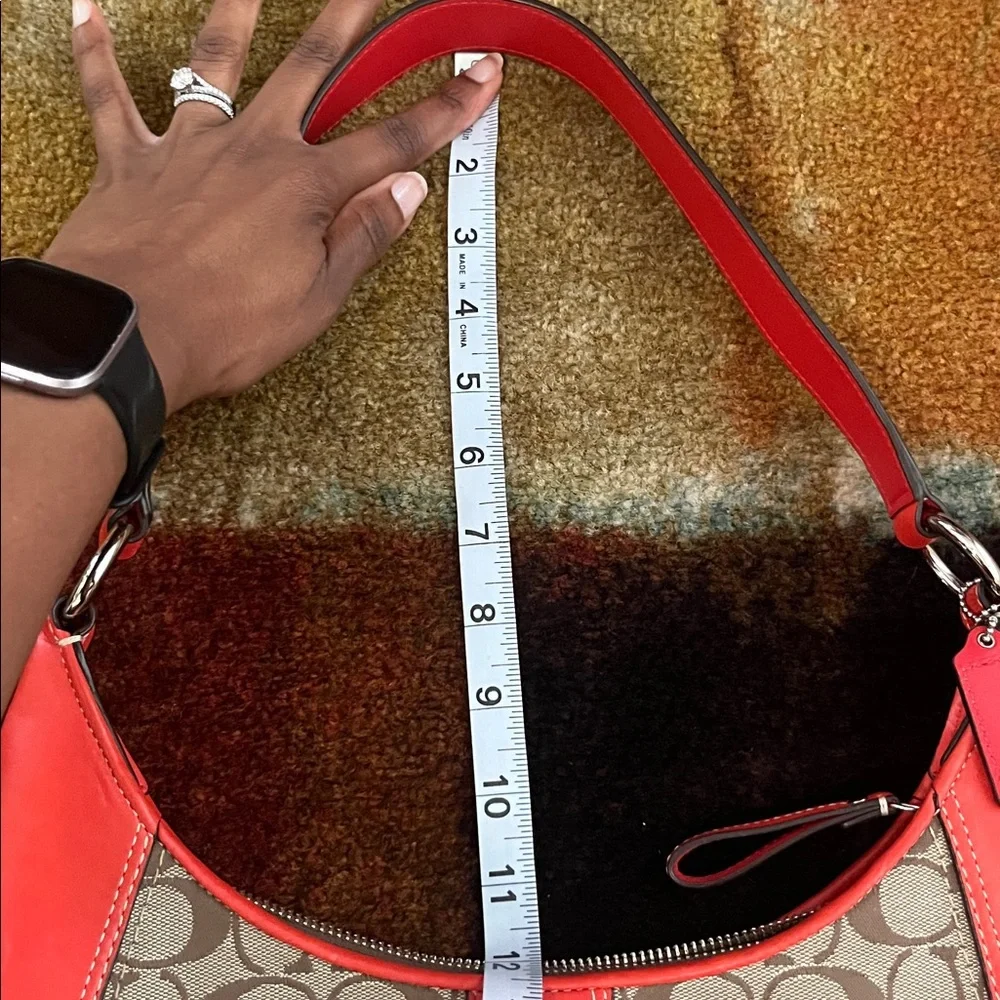NWOT Coach Signature Hampton Hobo Shoulder Bag (F13069)